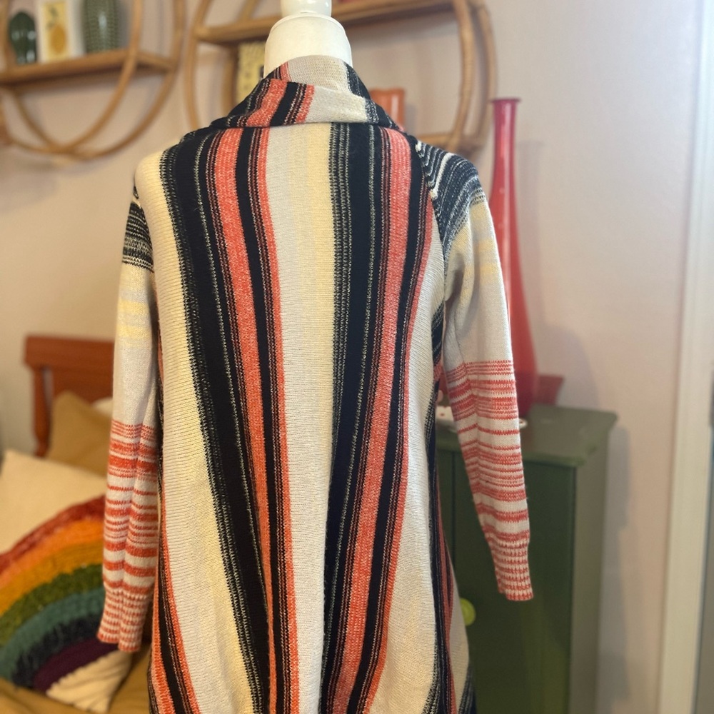 🖤 FINAL PRICE Thick Striped Fringe Sweater 🖤 Final Price - Picture 6 of 7